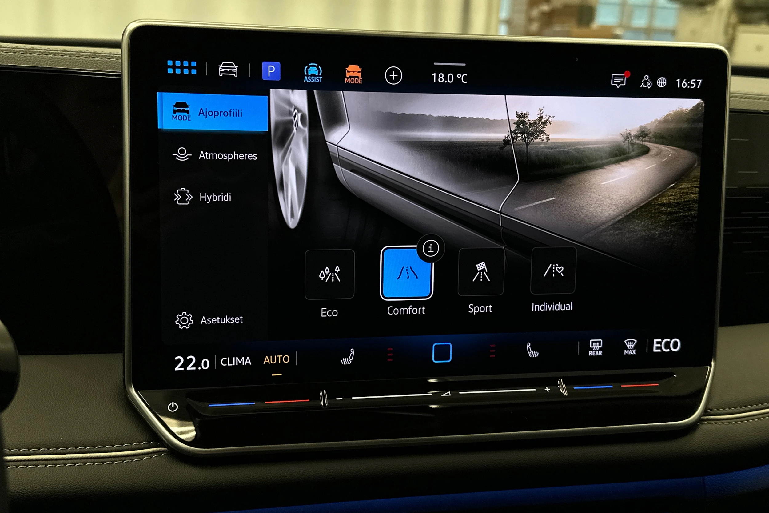 harmaa Volkswagen Tiguan 2025 kuva 28.