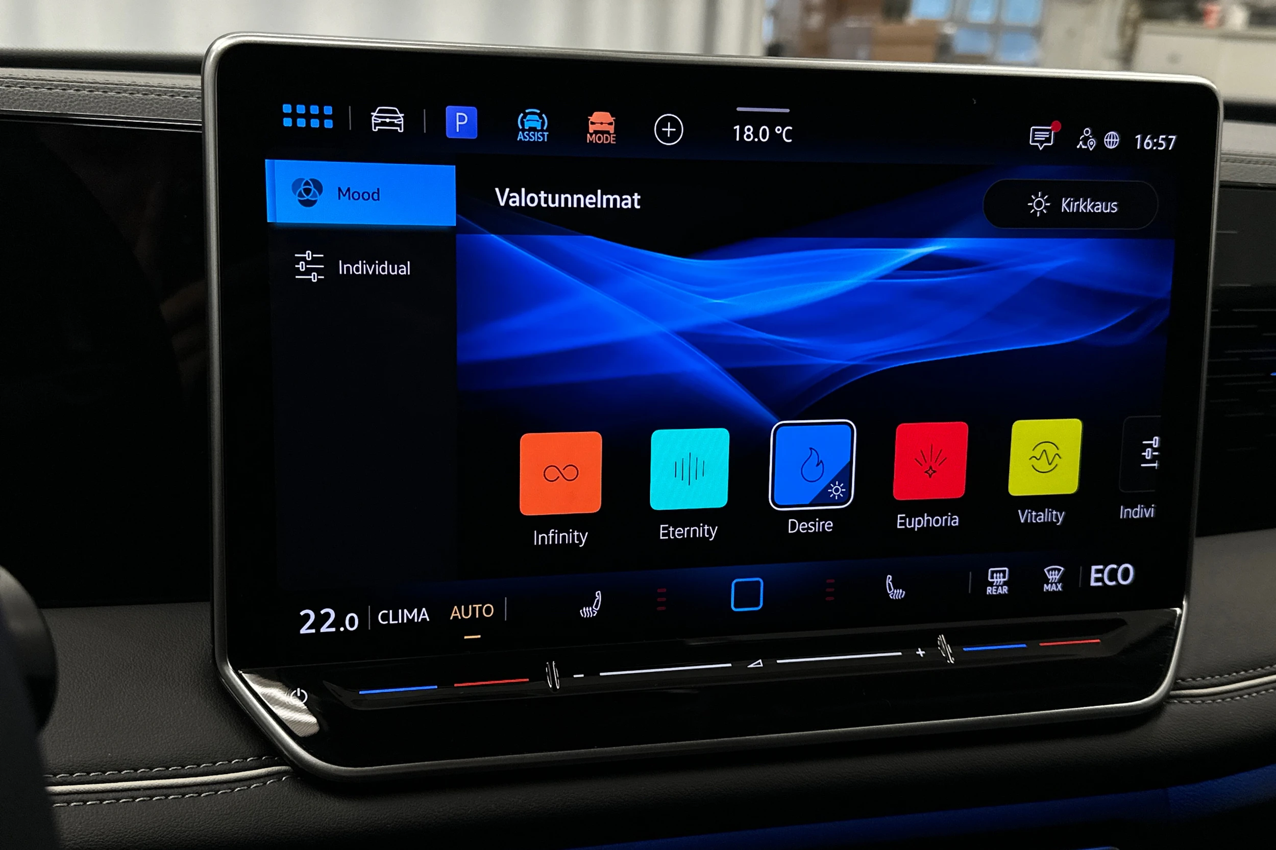 harmaa Volkswagen Tiguan 2025 kuva 30.