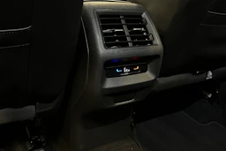 harmaa Volkswagen Tiguan 2025 kuva 34.