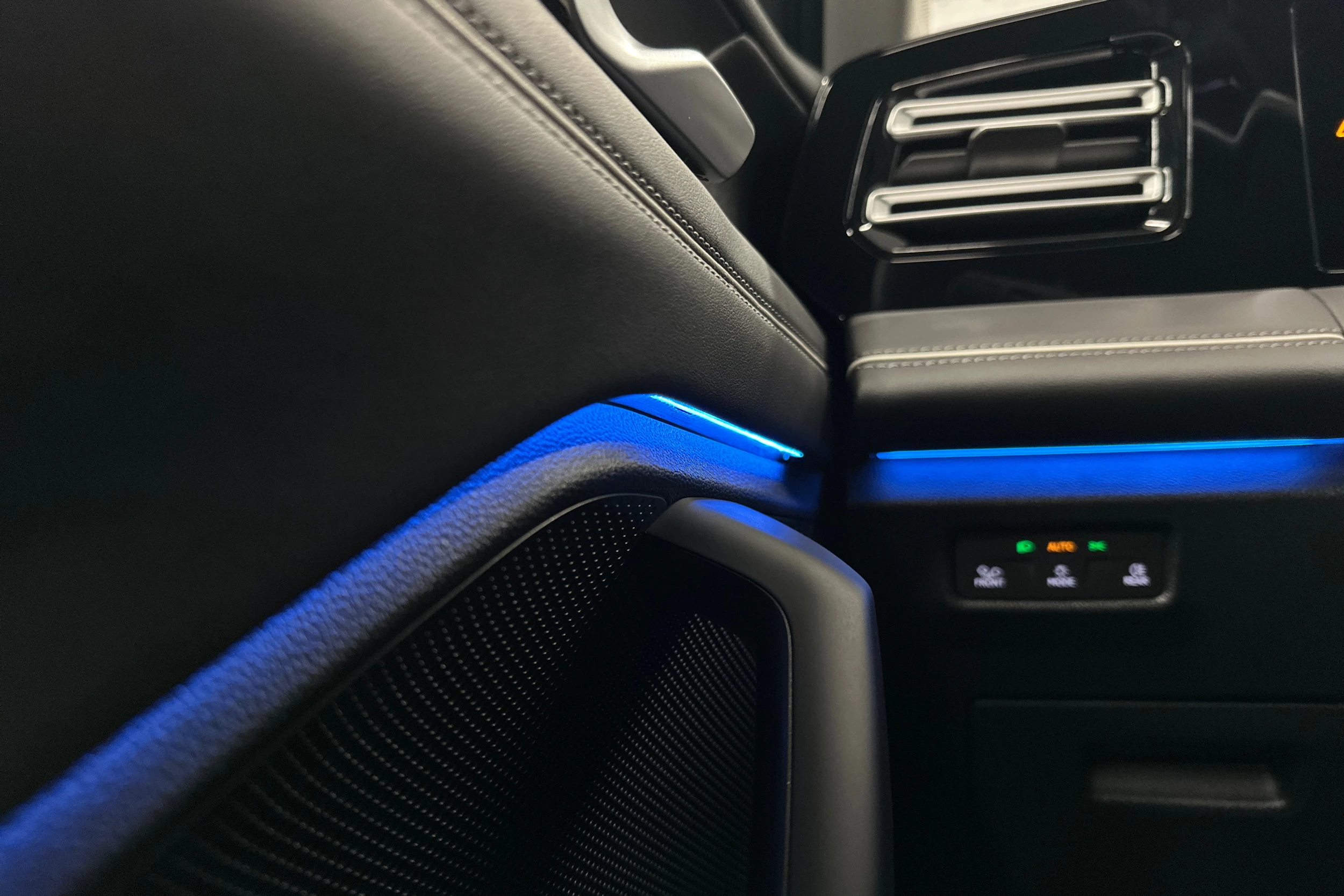 harmaa Volkswagen Tiguan 2025 kuva 36.