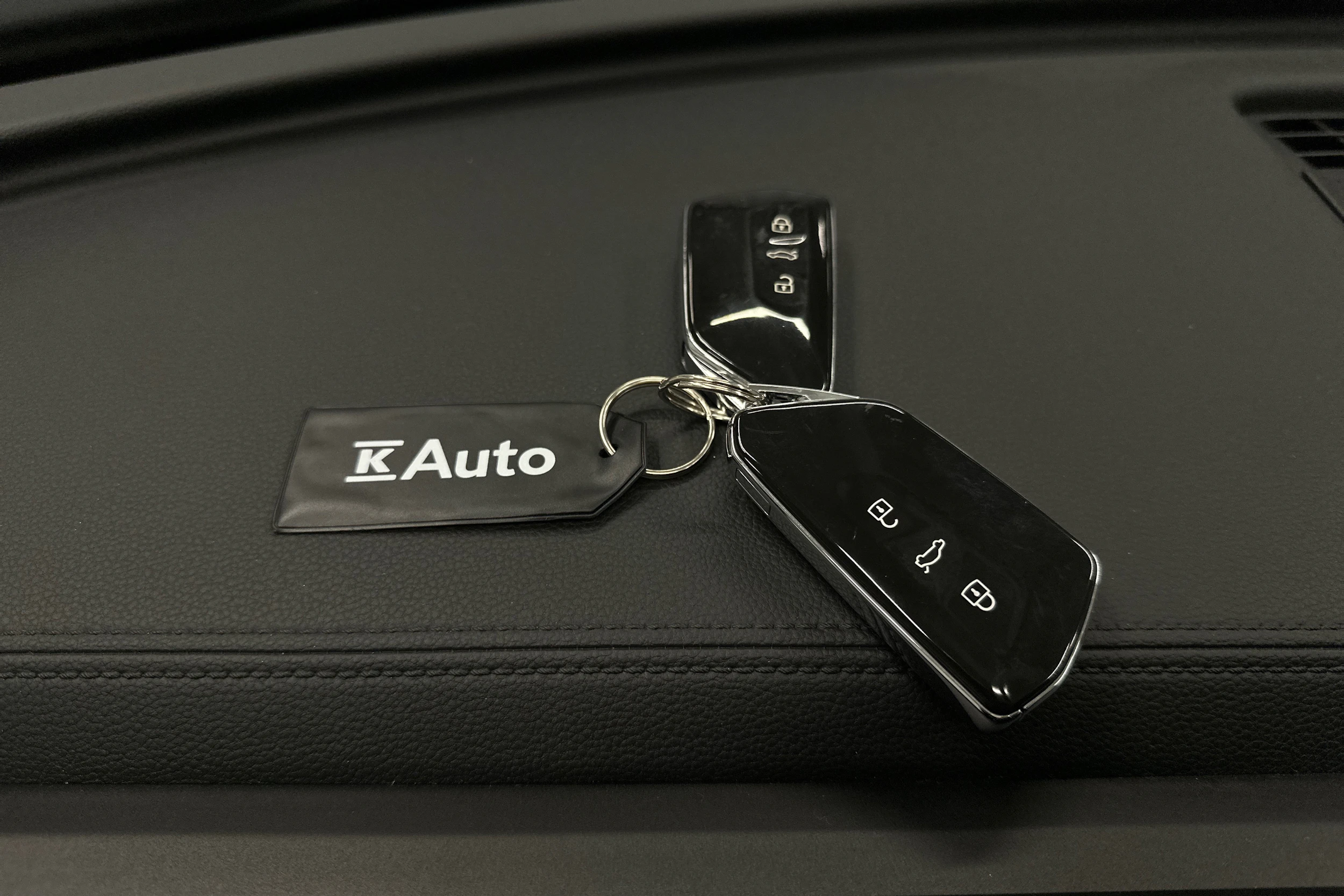 harmaa Volkswagen Tiguan 2025 kuva 37.