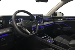 harmaa Volkswagen Tiguan 2025 kuva 6.