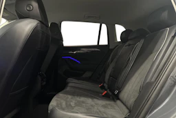 harmaa Volkswagen Tiguan 2025 kuva 8.