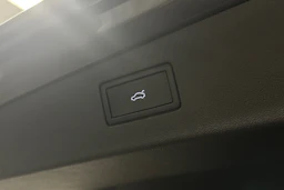 harmaa Volkswagen Tiguan 2025 kuva 12.