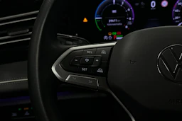 harmaa Volkswagen Tiguan 2025 kuva 11.