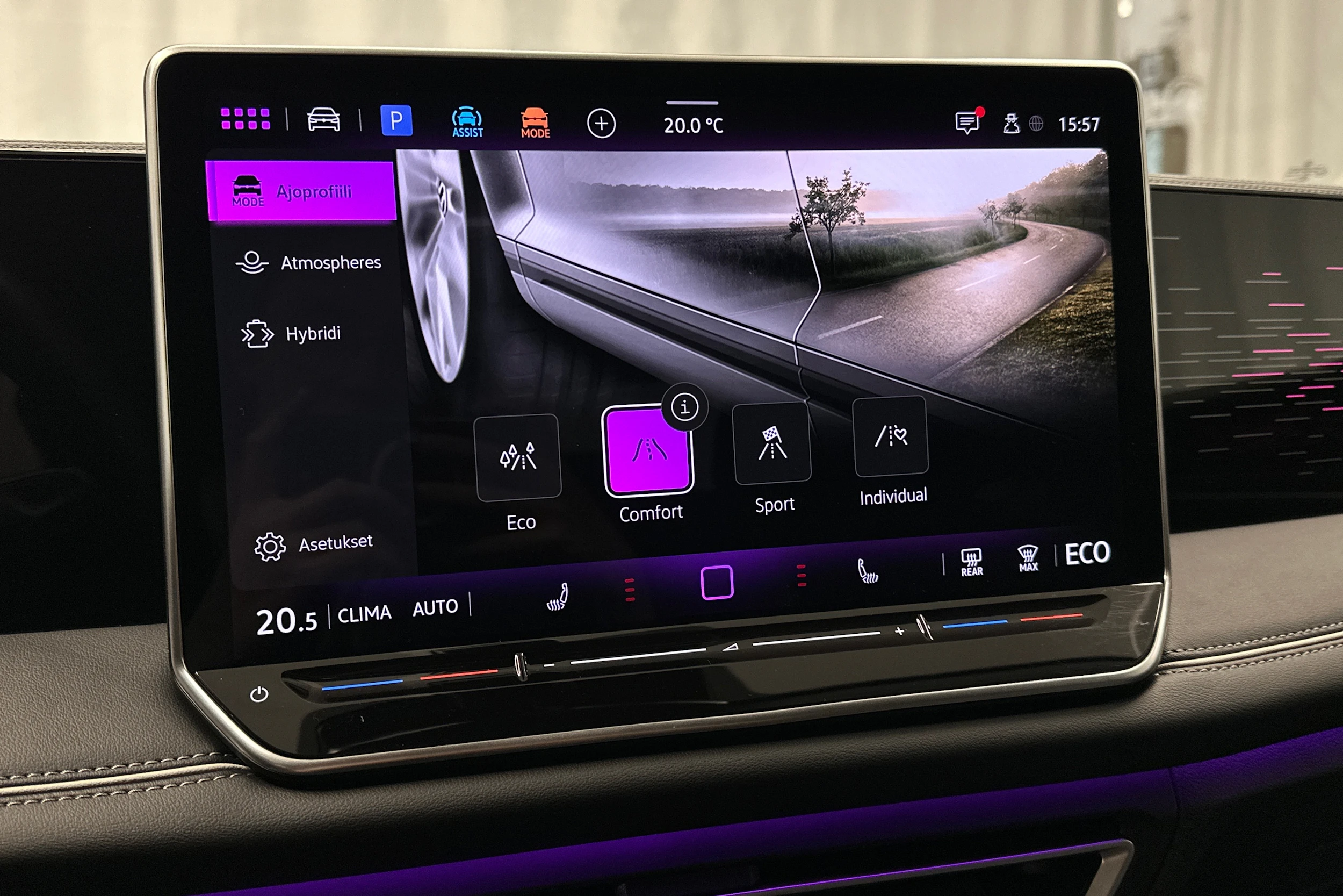harmaa Volkswagen Tiguan 2025 kuva 26.