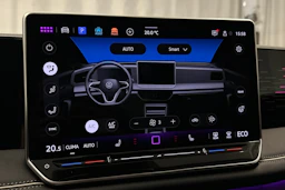harmaa Volkswagen Tiguan 2025 kuva 28.