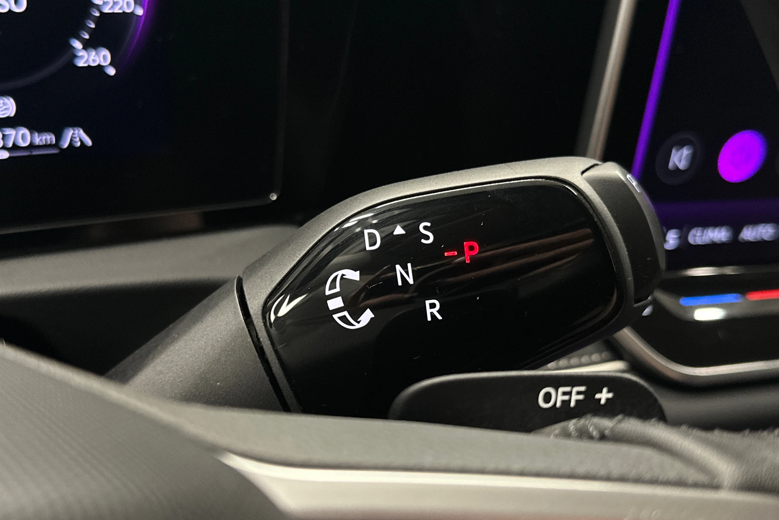 harmaa Volkswagen Tiguan 2025 kuva 30.