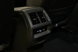 harmaa Volkswagen Tiguan 2025 kuva 31.