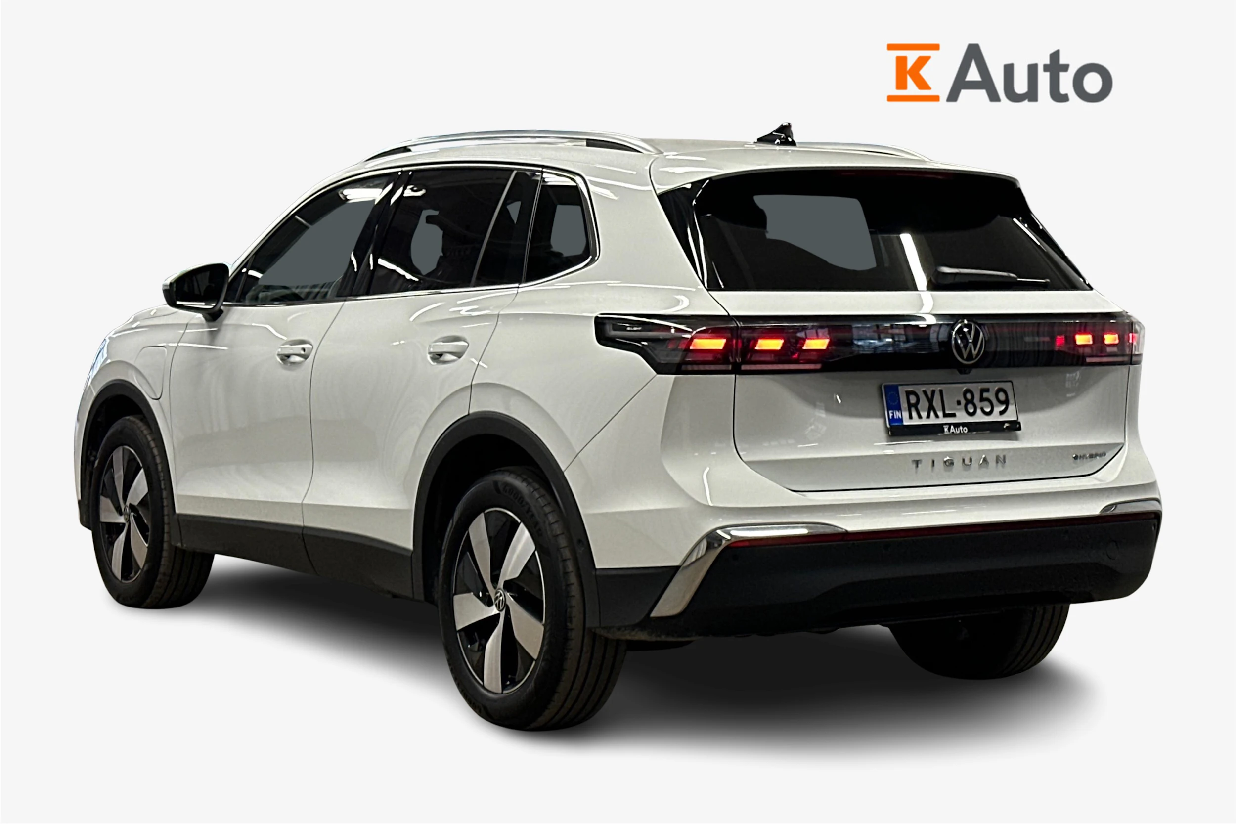 valkoinen Volkswagen Tiguan 2025 kuva 2.