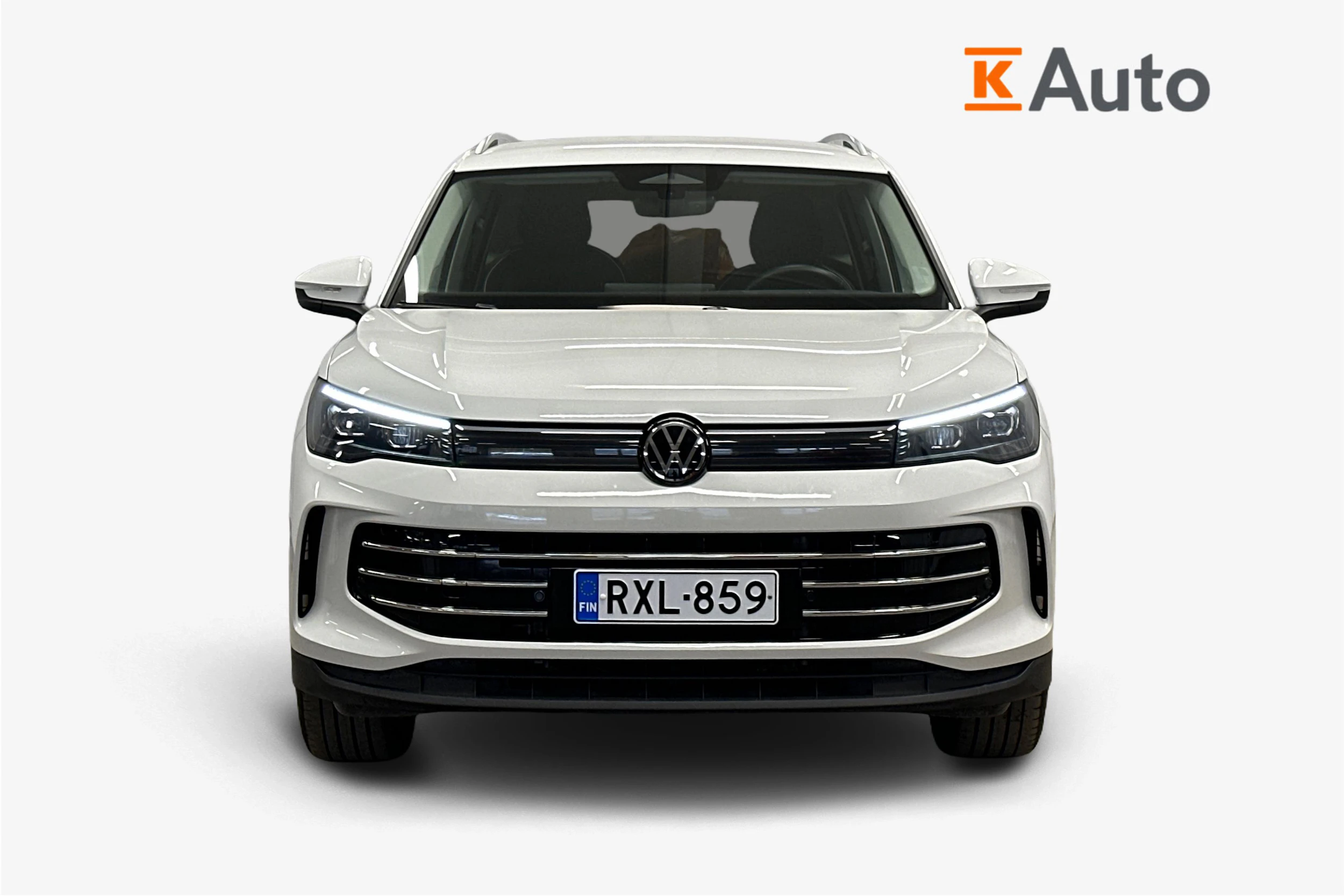 valkoinen Volkswagen Tiguan 2025 kuva 4.