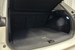 valkoinen Volkswagen Tiguan 2025 kuva 14.