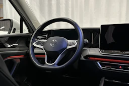 valkoinen Volkswagen Tiguan 2025 kuva 15.