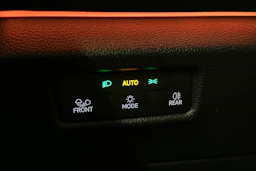 valkoinen Volkswagen Tiguan 2025 kuva 18.
