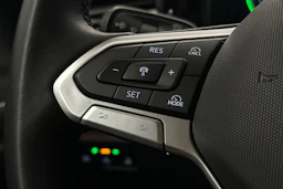 valkoinen Volkswagen Tiguan 2025 kuva 19.