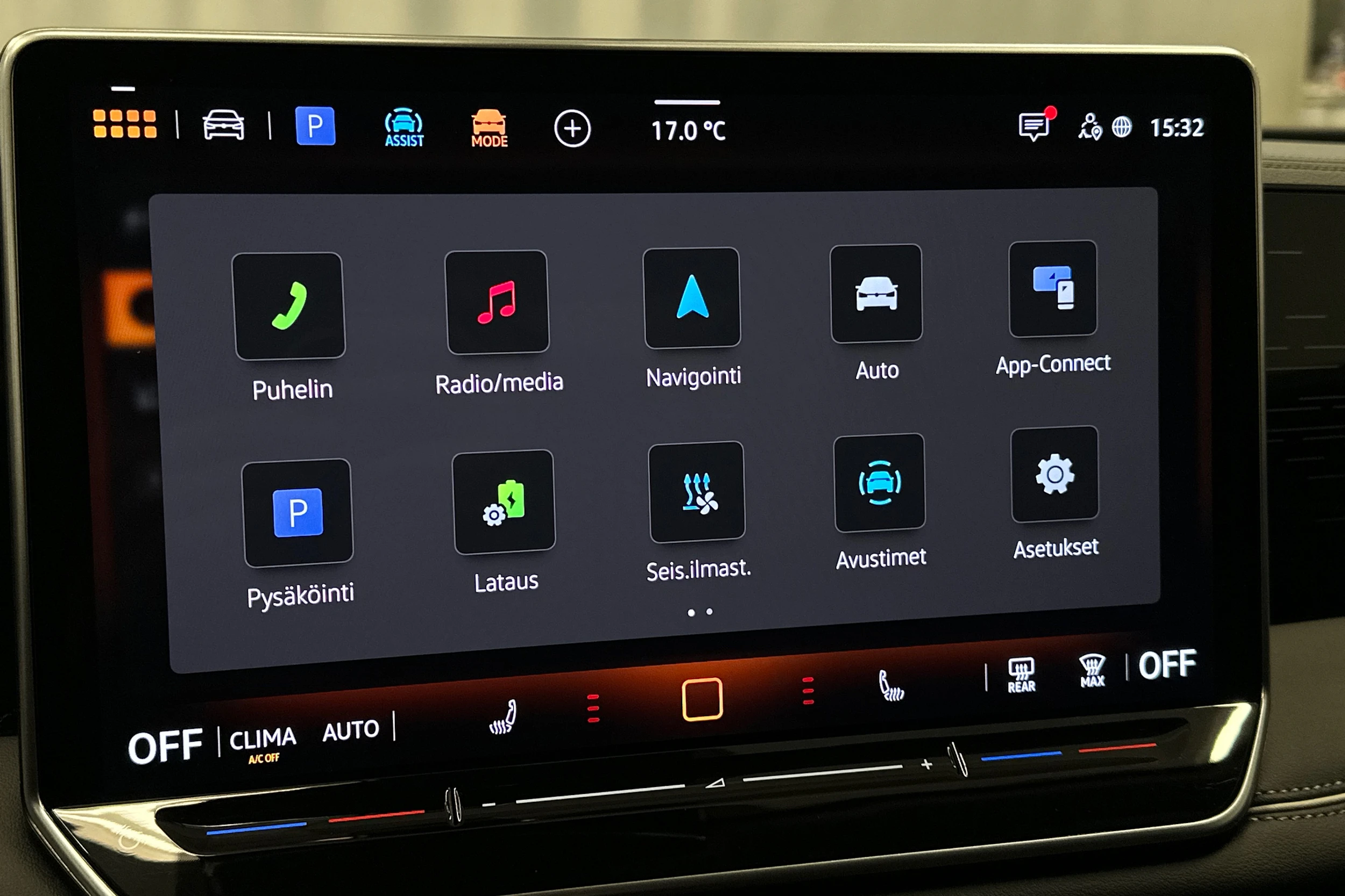 valkoinen Volkswagen Tiguan 2025 kuva 25.