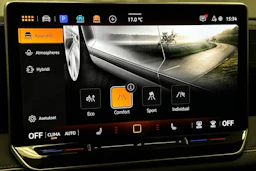 valkoinen Volkswagen Tiguan 2025 kuva 32.