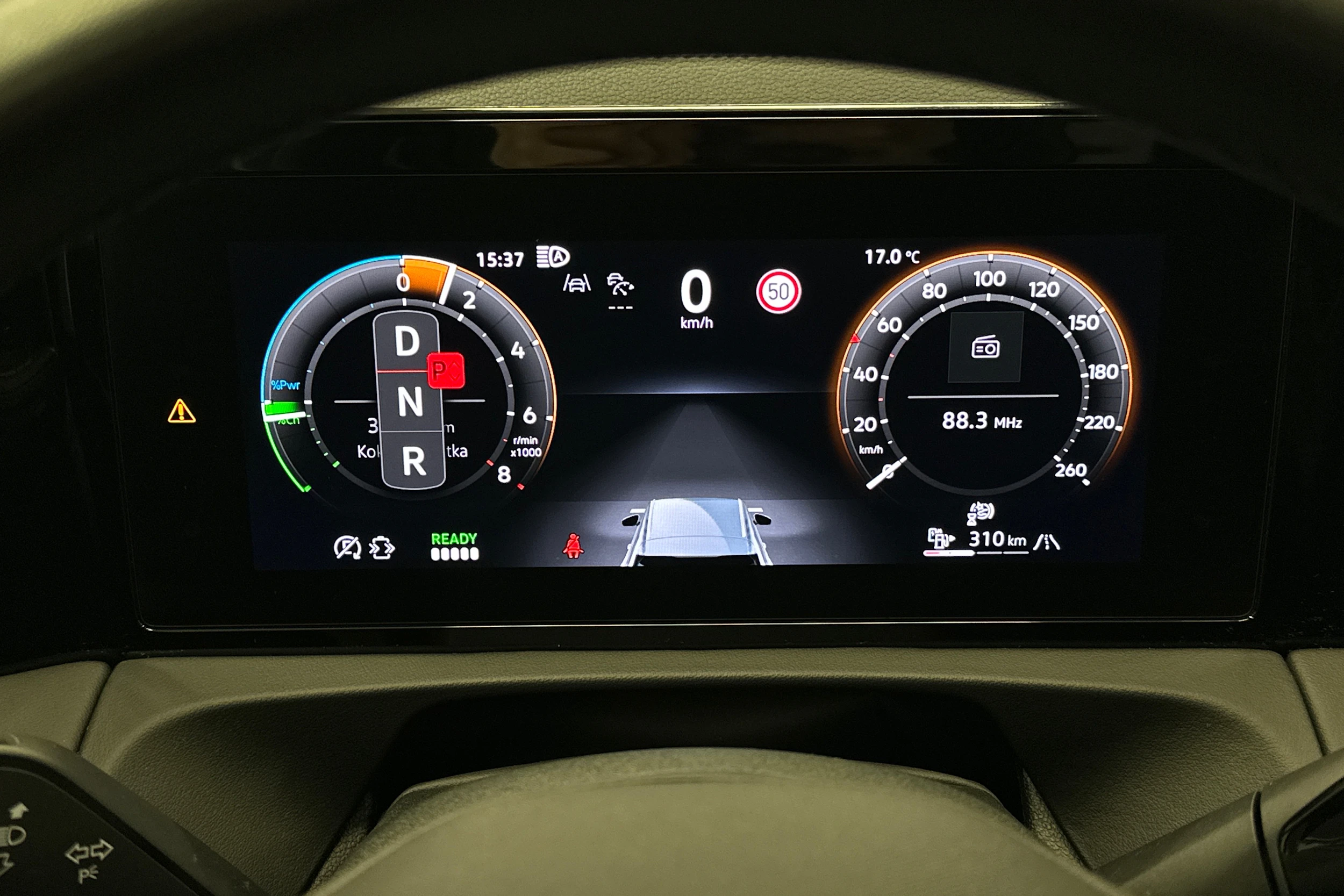 valkoinen Volkswagen Tiguan 2025 kuva 35.