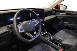 oranssi Volkswagen Tiguan 2025 kuva 6.