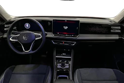oranssi Volkswagen Tiguan 2025 kuva 7.