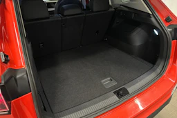 oranssi Volkswagen Tiguan 2025 kuva 35.