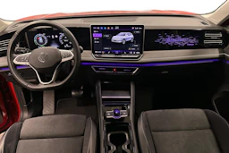 punainen Volkswagen Tiguan 2025 kuva 7.