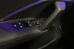 punainen Volkswagen Tiguan 2025 kuva 15.