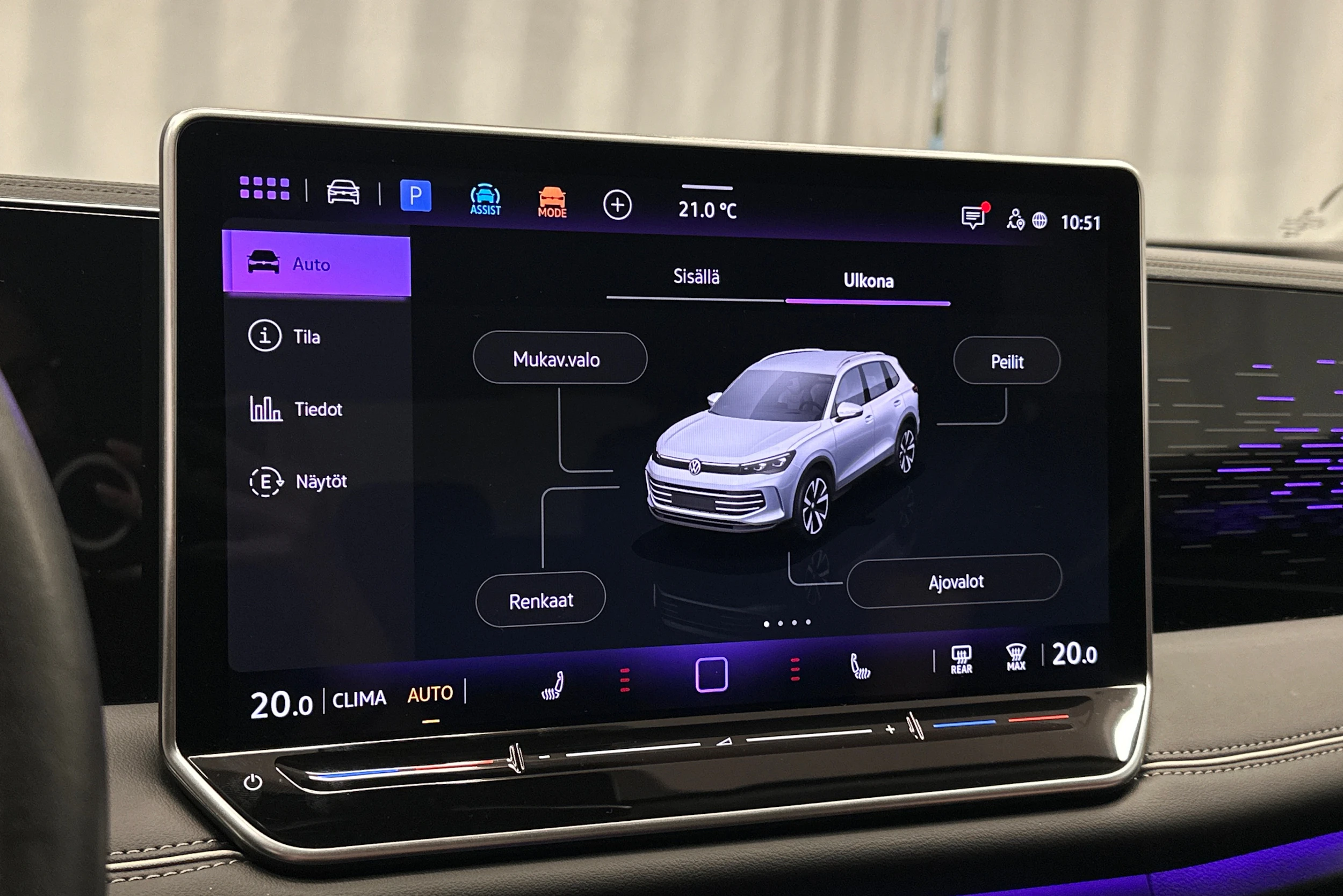 punainen Volkswagen Tiguan 2025 kuva 17.