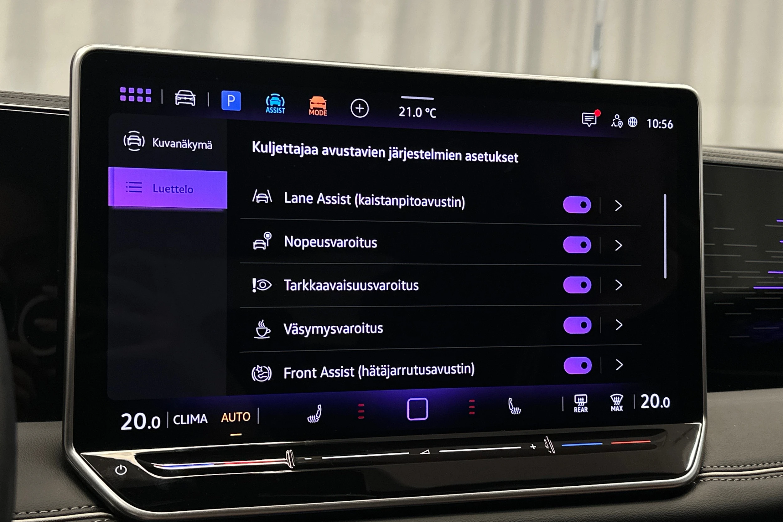 punainen Volkswagen Tiguan 2025 kuva 30.
