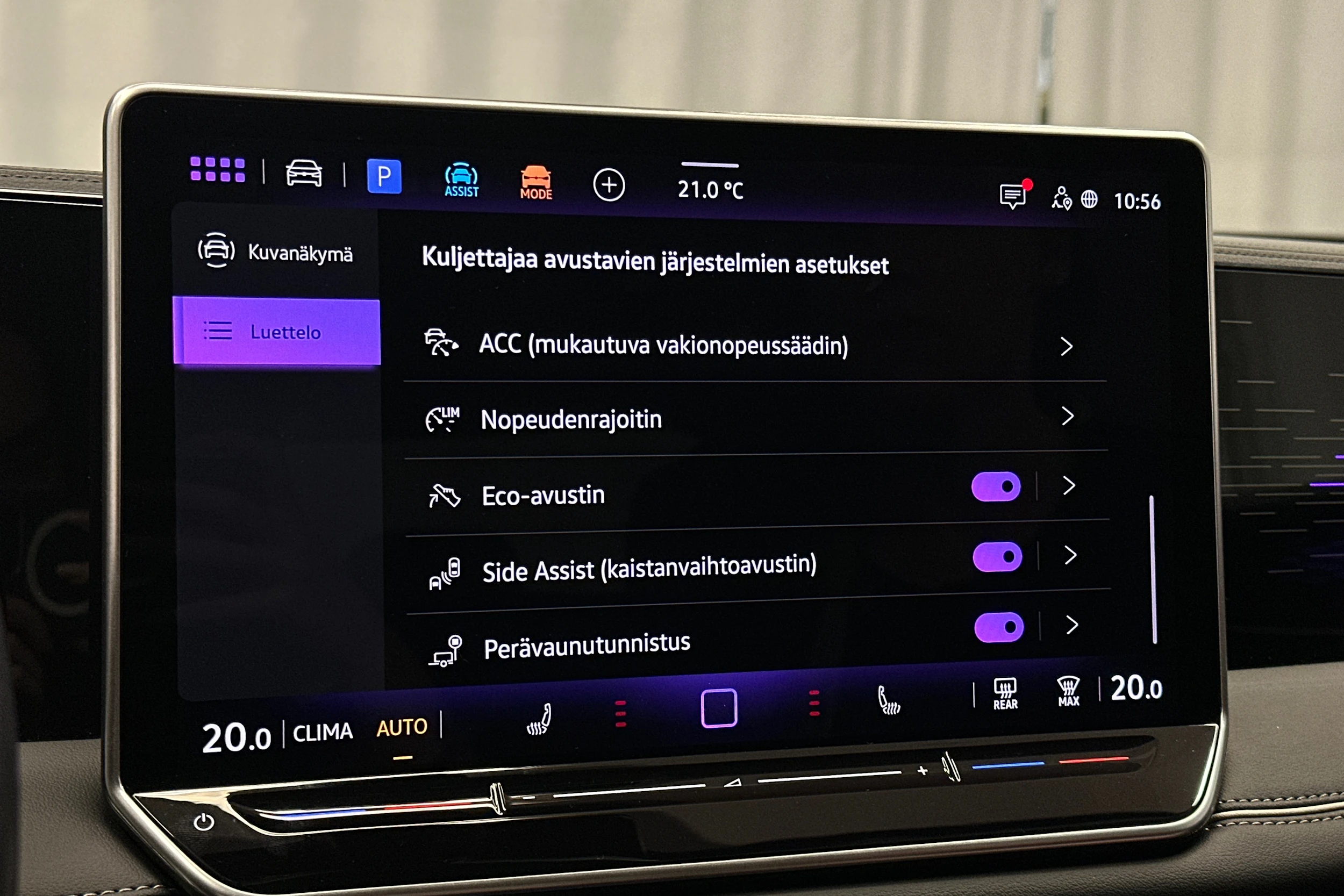 punainen Volkswagen Tiguan 2025 kuva 31.