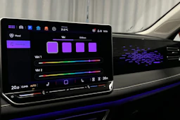 punainen Volkswagen Tiguan 2025 kuva 32.