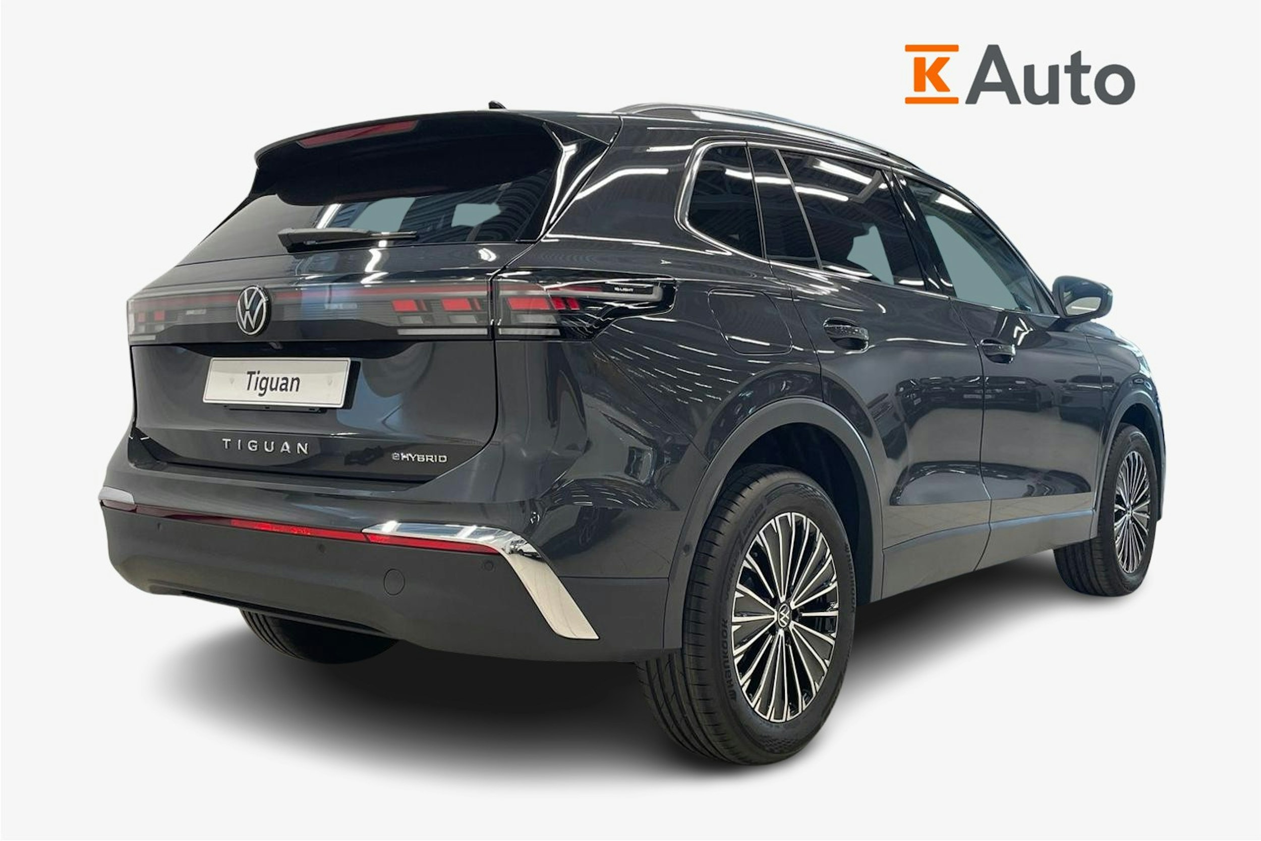 oranssi Volkswagen Tiguan 2025 kuva 2.