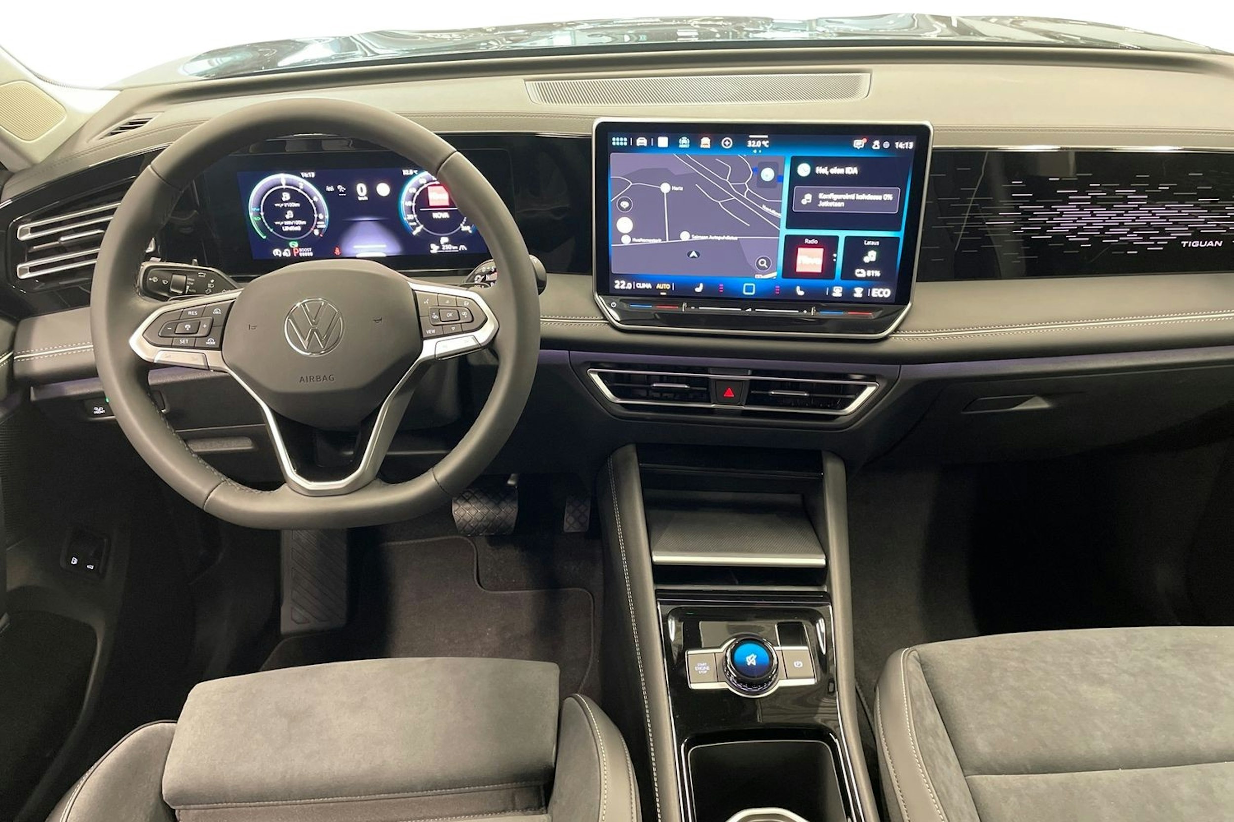 oranssi Volkswagen Tiguan 2025 kuva 7.