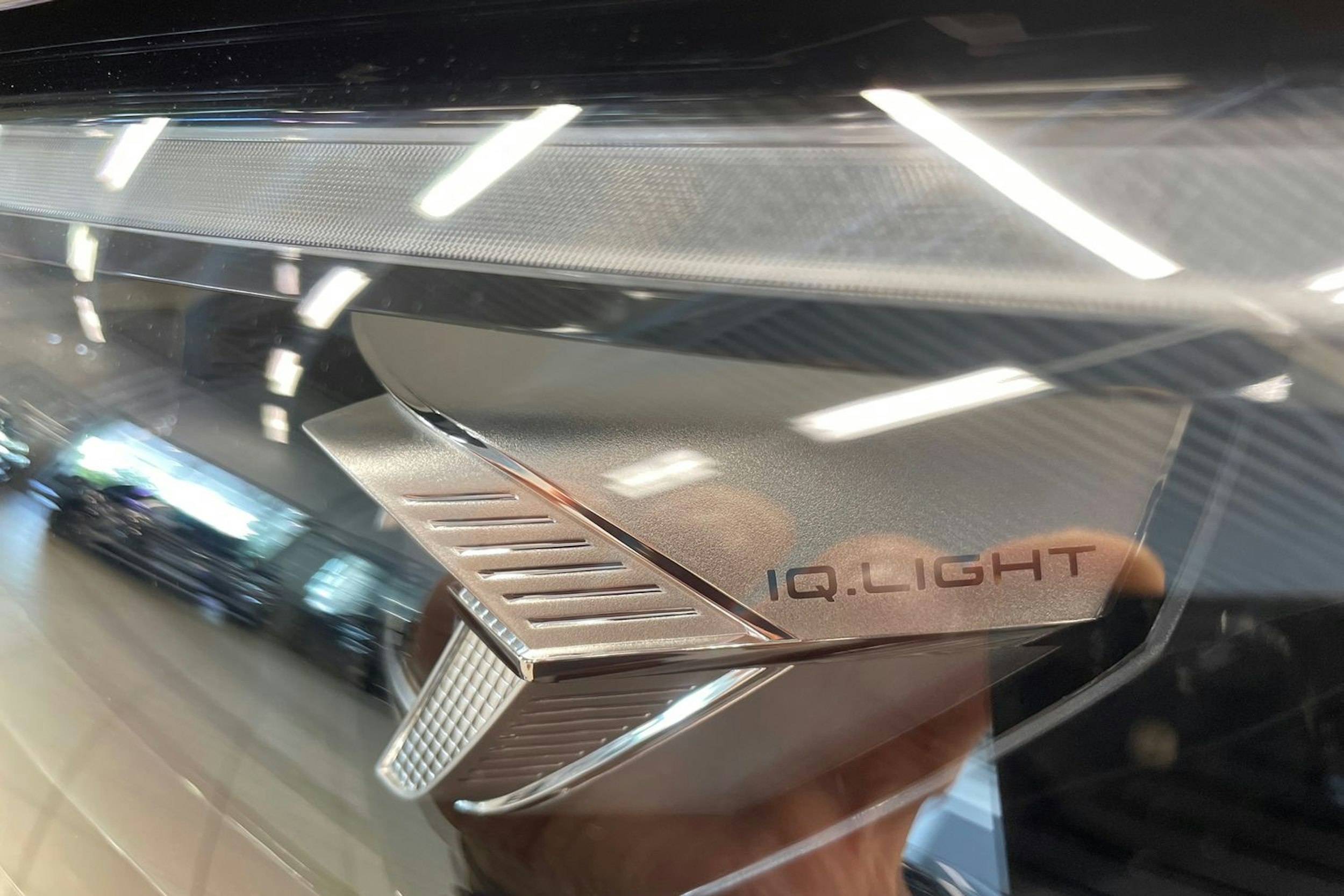 oranssi Volkswagen Tiguan 2025 kuva 11.