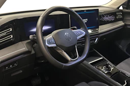 harmaa Volkswagen Tiguan 2025 kuva 6.