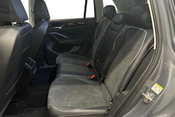 harmaa Volkswagen Tiguan 2025 kuva 8.