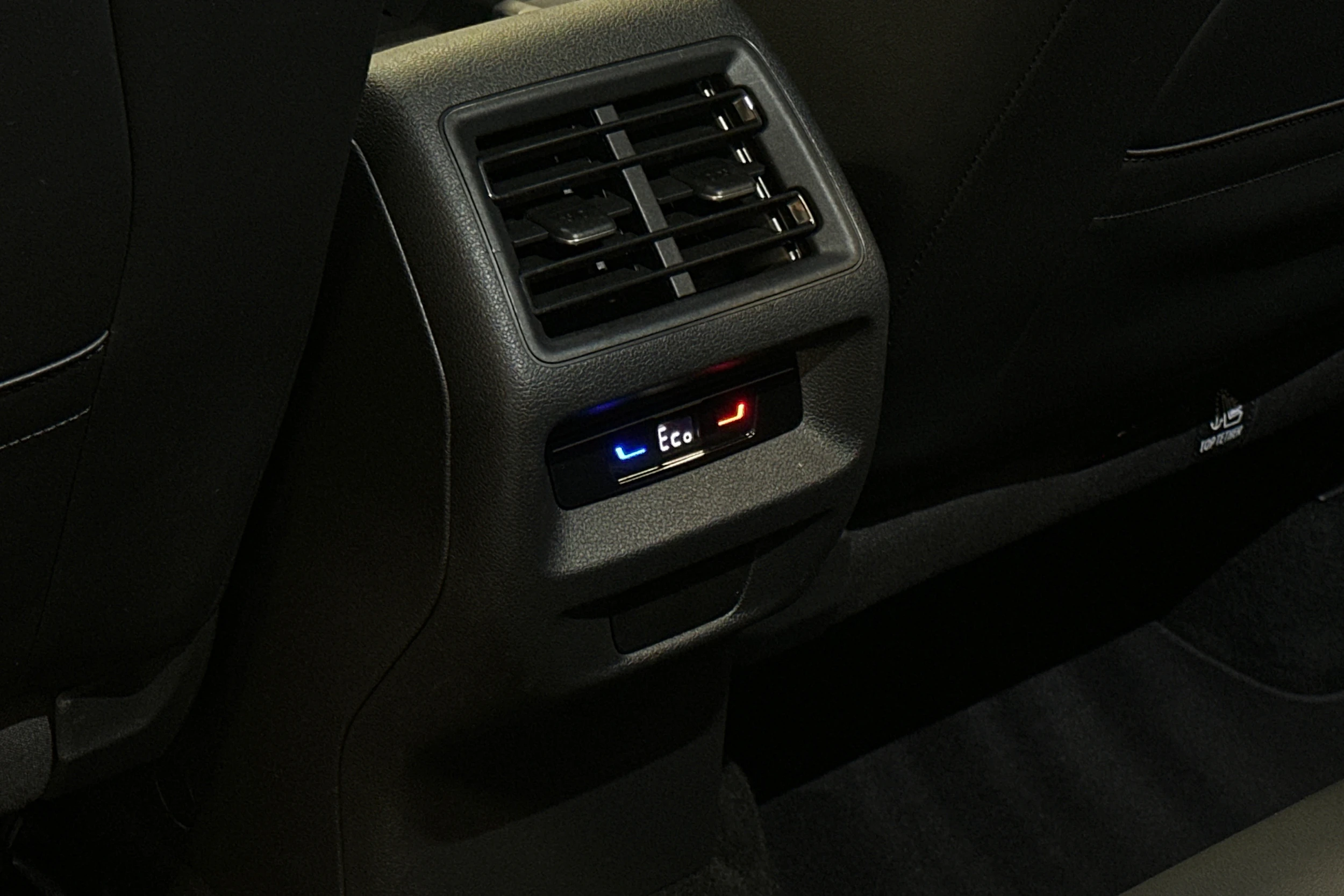 harmaa Volkswagen Tiguan 2025 kuva 33.