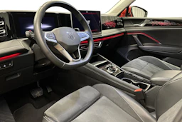 punainen Volkswagen Tiguan 2025 kuva 11.