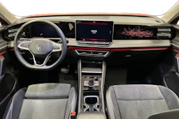 punainen Volkswagen Tiguan 2025 kuva 12.