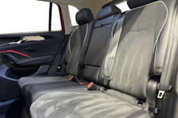 punainen Volkswagen Tiguan 2025 kuva 15.