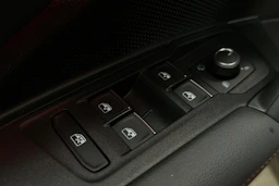 punainen Volkswagen Tiguan 2025 kuva 26.