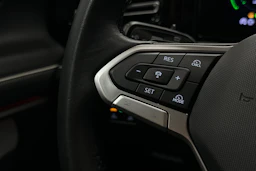 punainen Volkswagen Tiguan 2025 kuva 28.