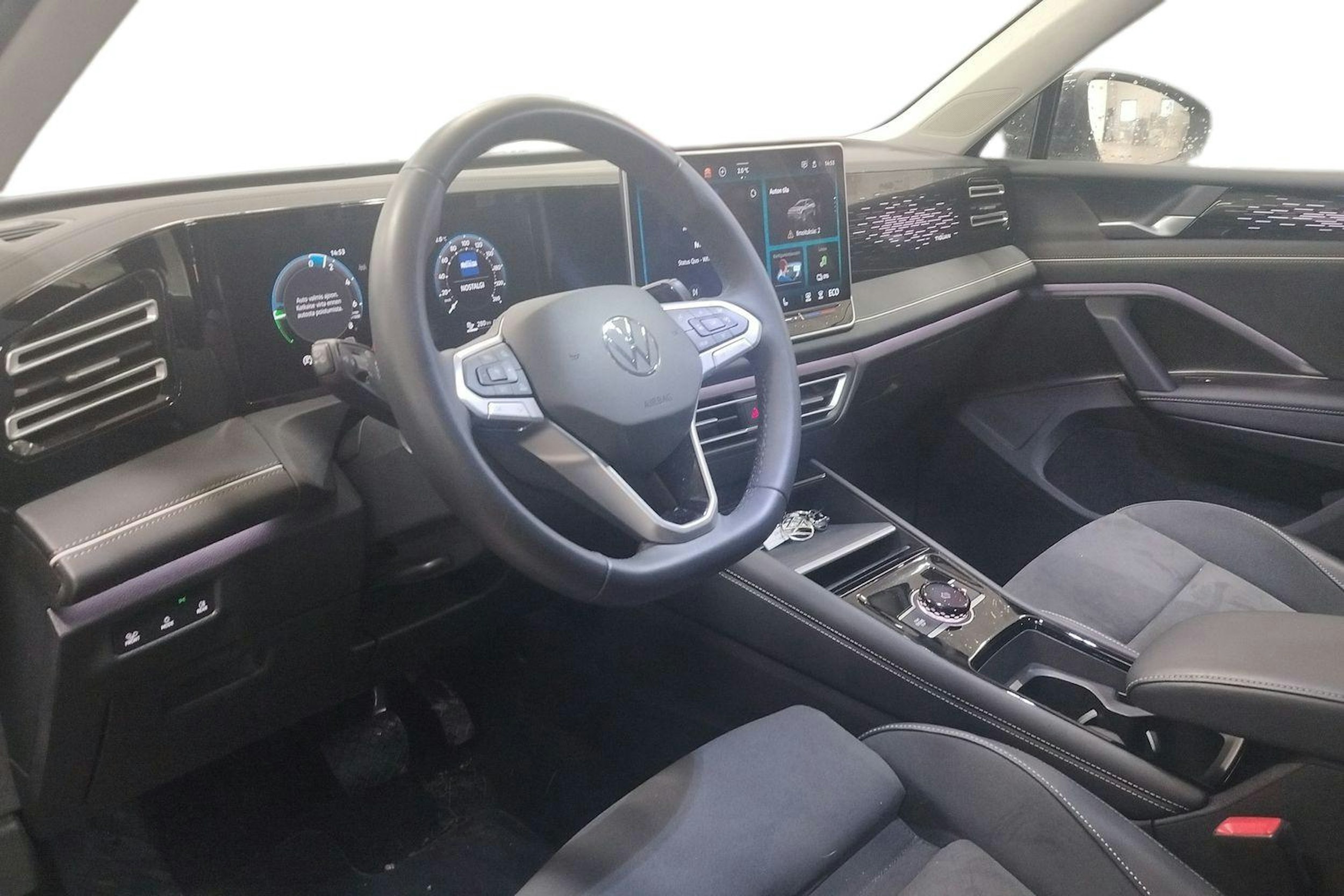 musta Volkswagen Tiguan 2025 kuva 3.