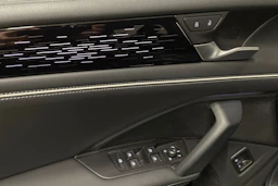 musta Volkswagen Tiguan 2025 kuva 28.