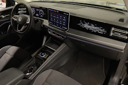 musta Volkswagen Tiguan 2025 kuva 31.