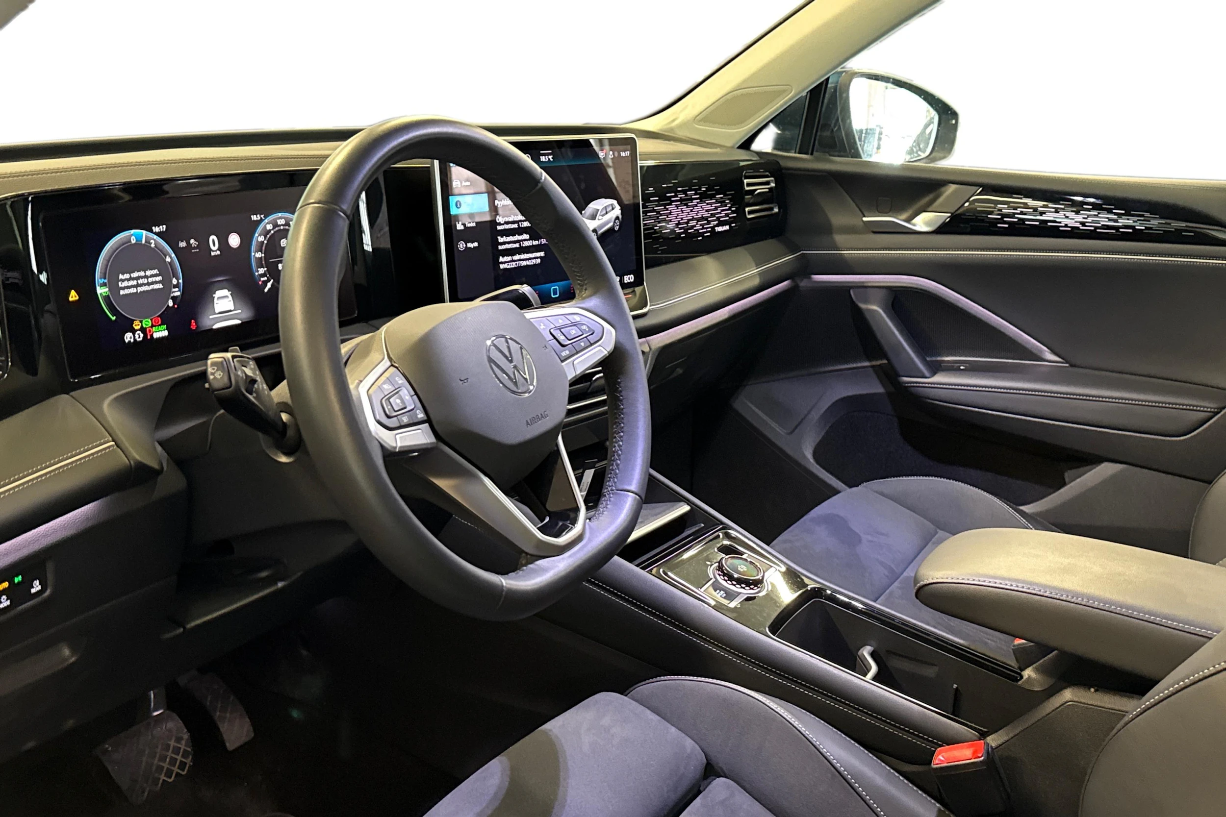 sininen Volkswagen Tiguan 2025 kuva 3.