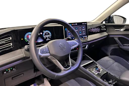 sininen Volkswagen Tiguan 2025 kuva 6.