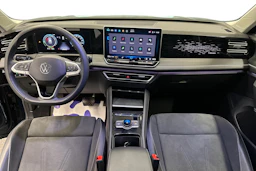 sininen Volkswagen Tiguan 2025 kuva 7.
