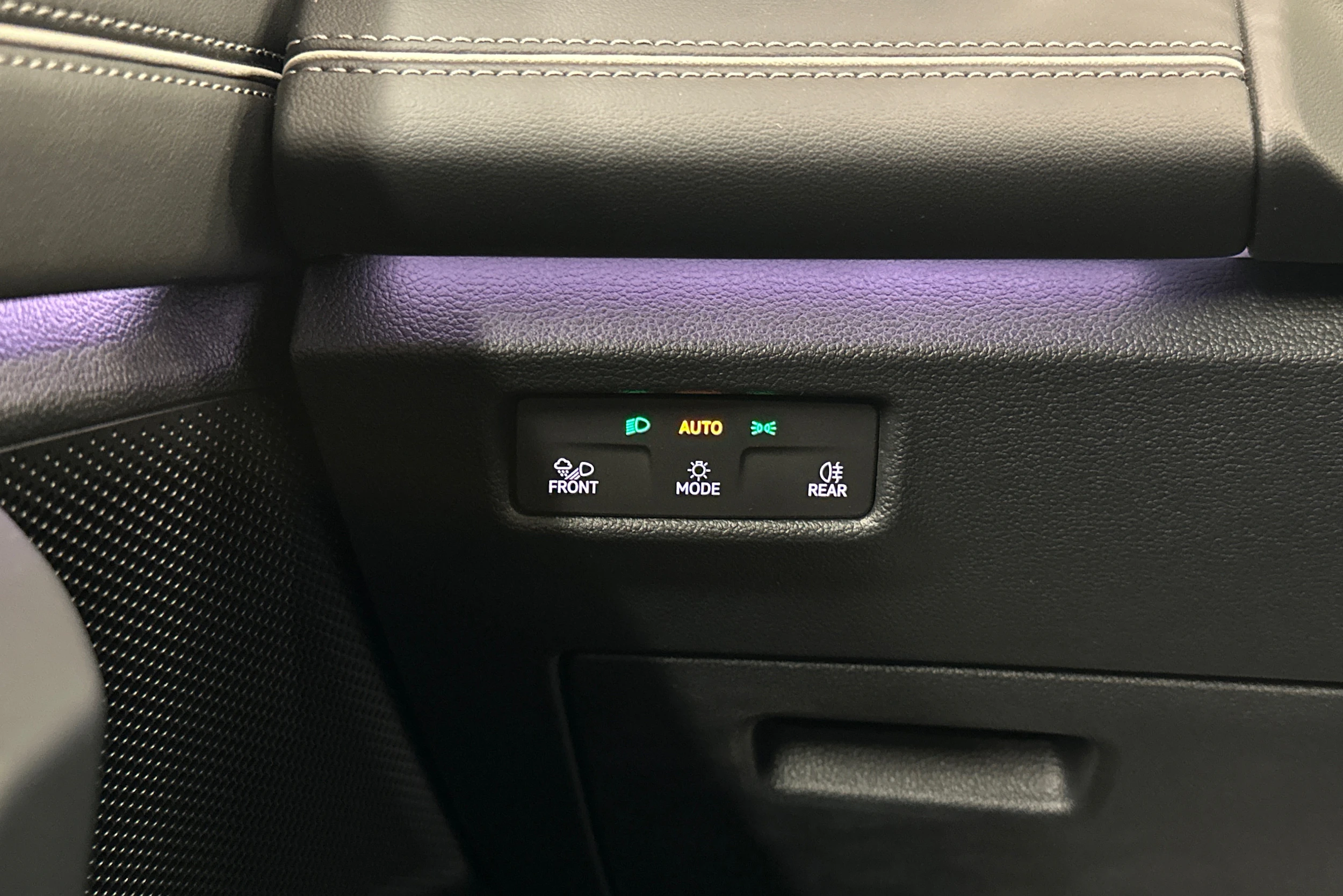 sininen Volkswagen Tiguan 2025 kuva 14.