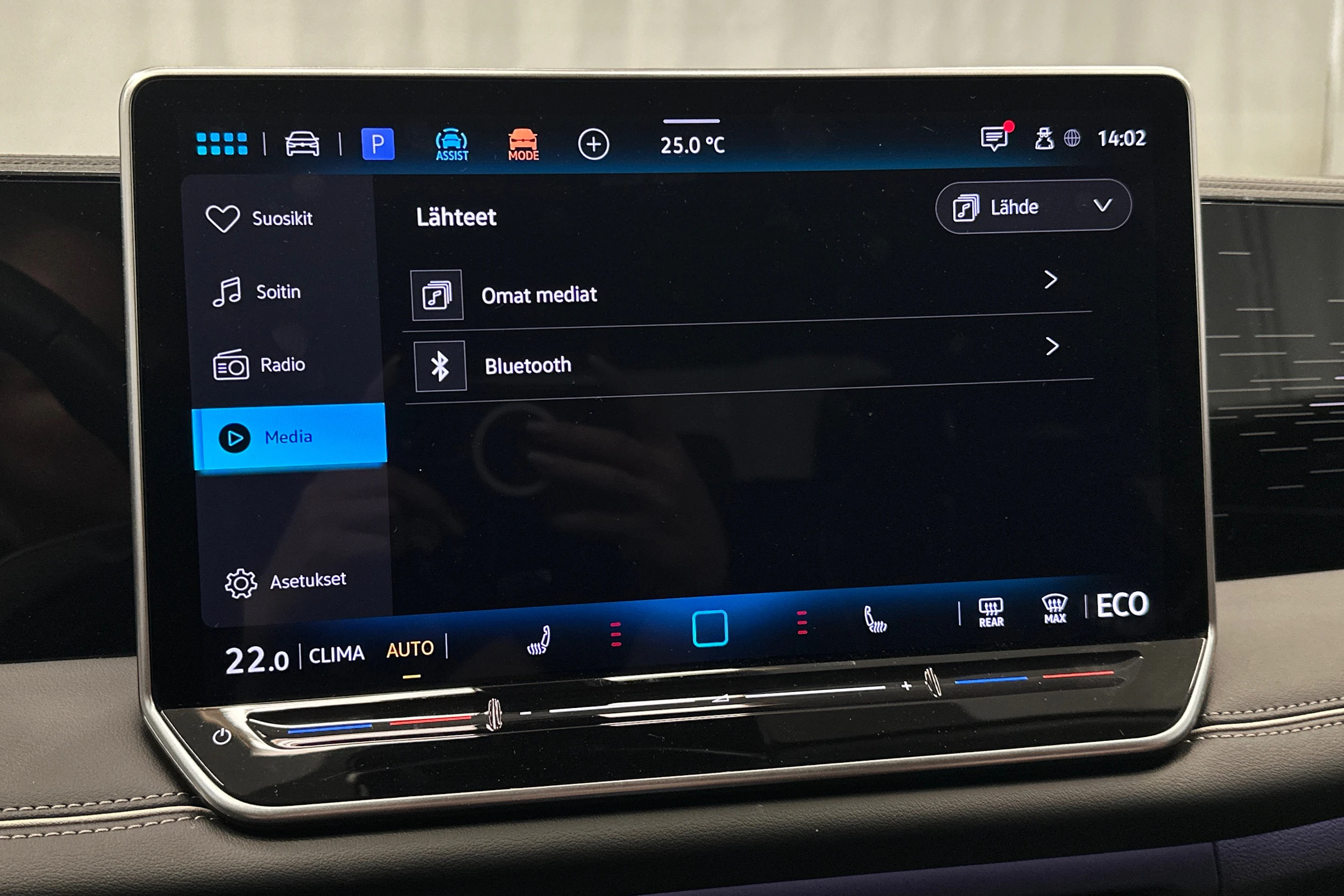 sininen Volkswagen Tiguan 2025 kuva 20.